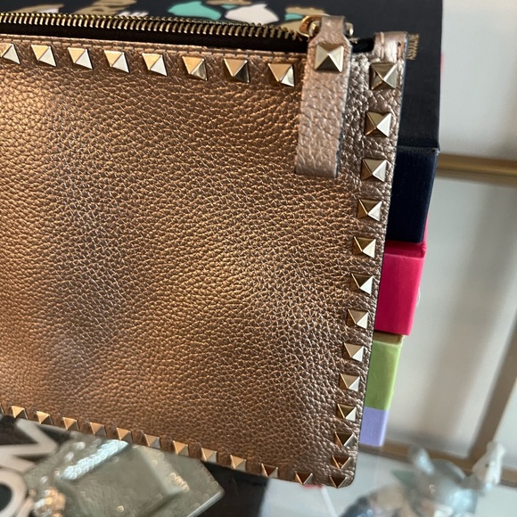 Valentino Rockstud Calfkin Pouch - Picture 4 of 7